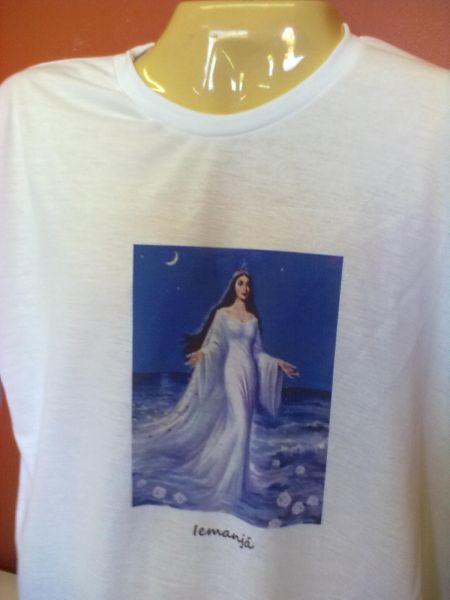 CAMISETA COM IMAGEM DE IEMANJÁ